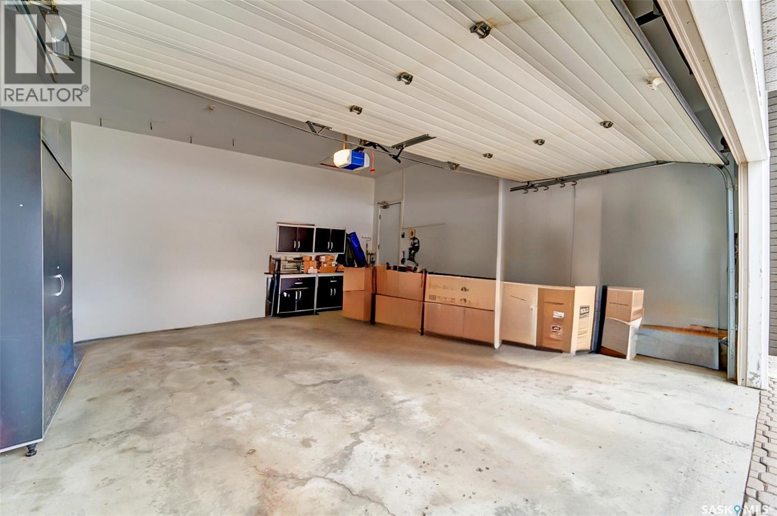 143 Biro Place, Saskatoon, SK - Indoor Photo Showing Garage
