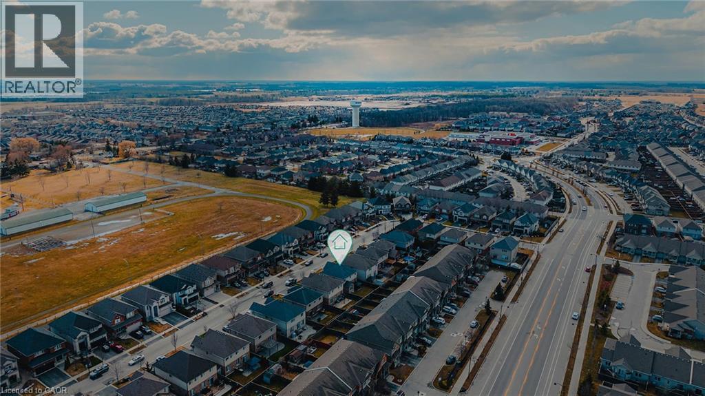 Aerial view of property and surrounding area - 100 Garinger Crescent, Binbrook, ON - Outdoor With View