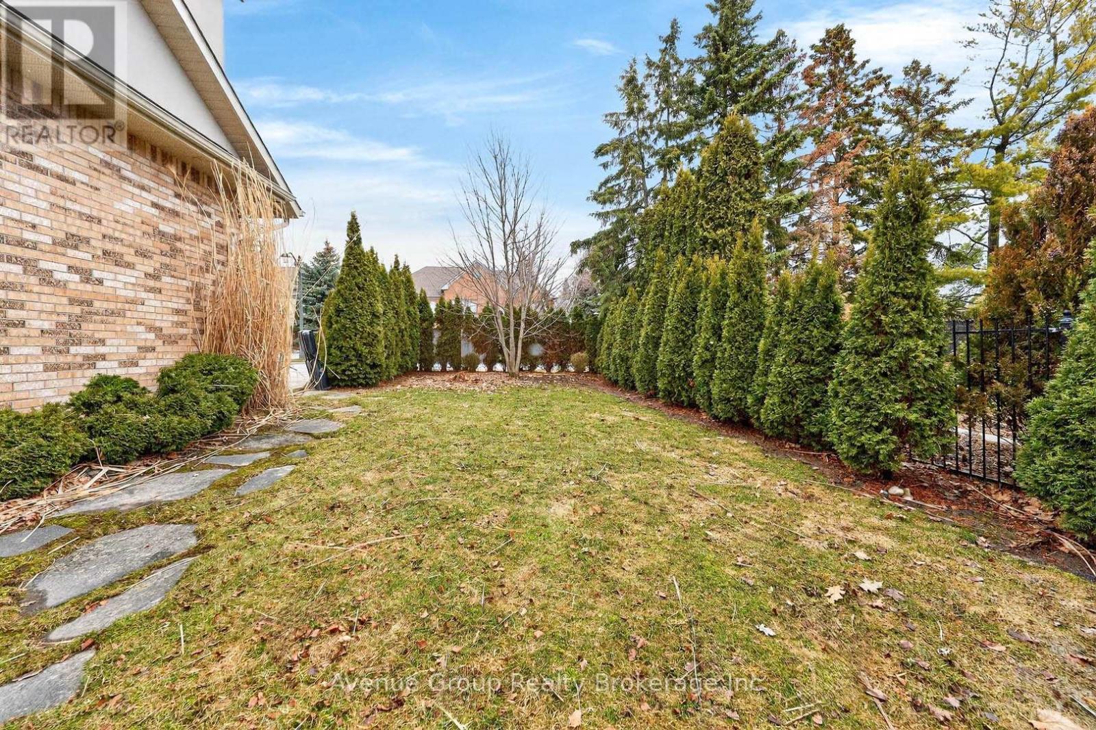 7 Longview Crescent, Vaughan, ON - Outdoor