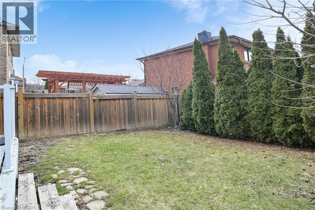 View of fenced backyard - 62 Como Place, Hamilton, ON - Outdoor