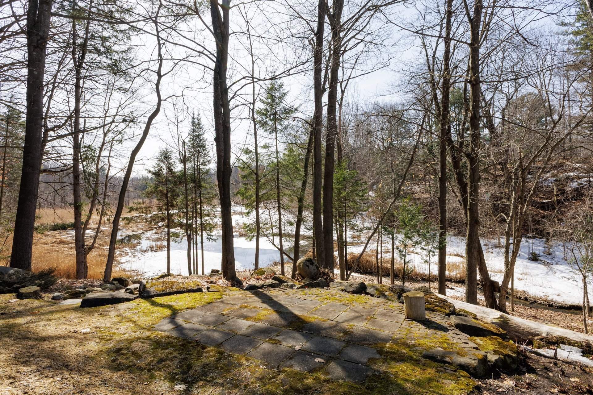 Façade - 428 Rue Brookside, Hudson, QC - Outdoor With View