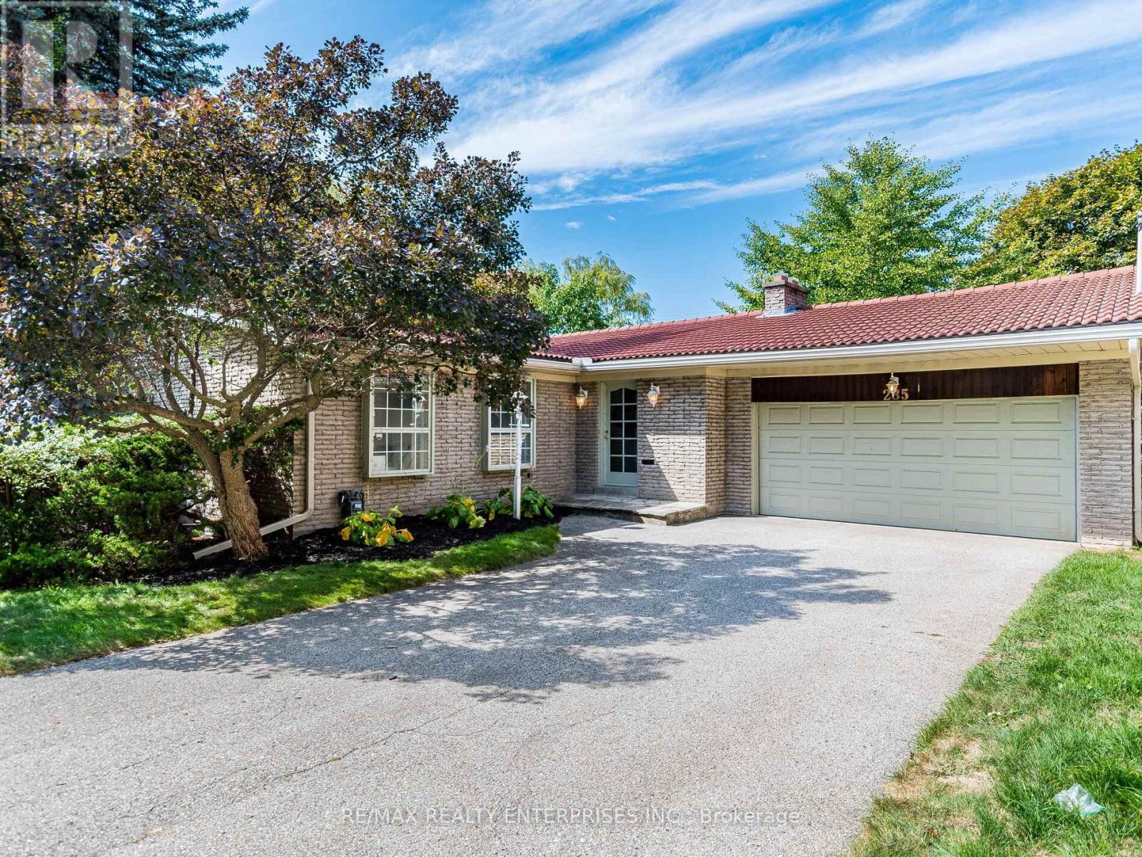 285 Pinetree Way, Mississauga, ON - Outdoor