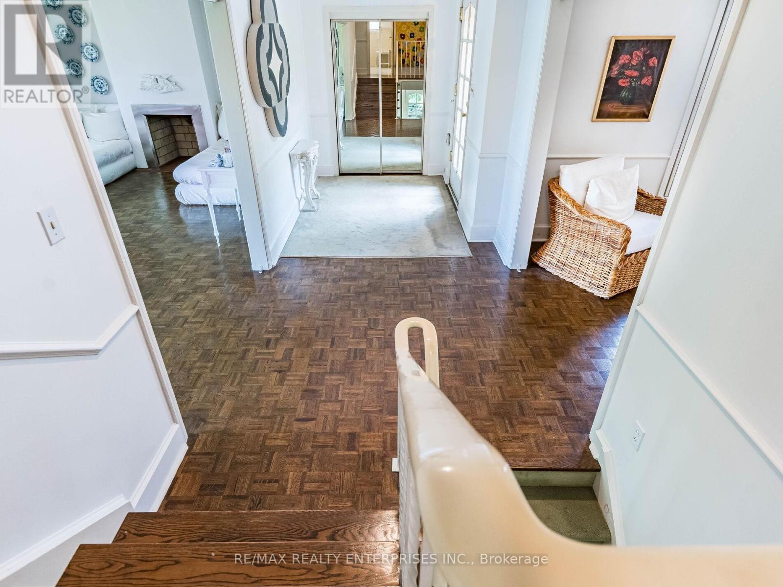 285 Pinetree Way, Mississauga, ON - Indoor Photo Showing Other Room