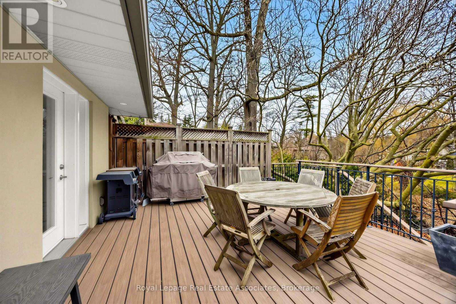 1561 Pinetree Crescent, Mississauga, ON - Outdoor With Deck Patio Veranda With Exterior