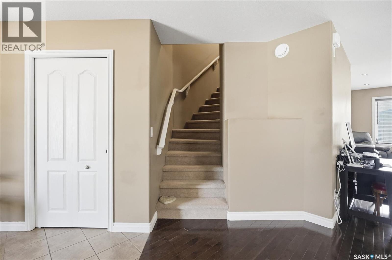 330 Lynd Lane, Saskatoon, SK - Indoor Photo Showing Other Room