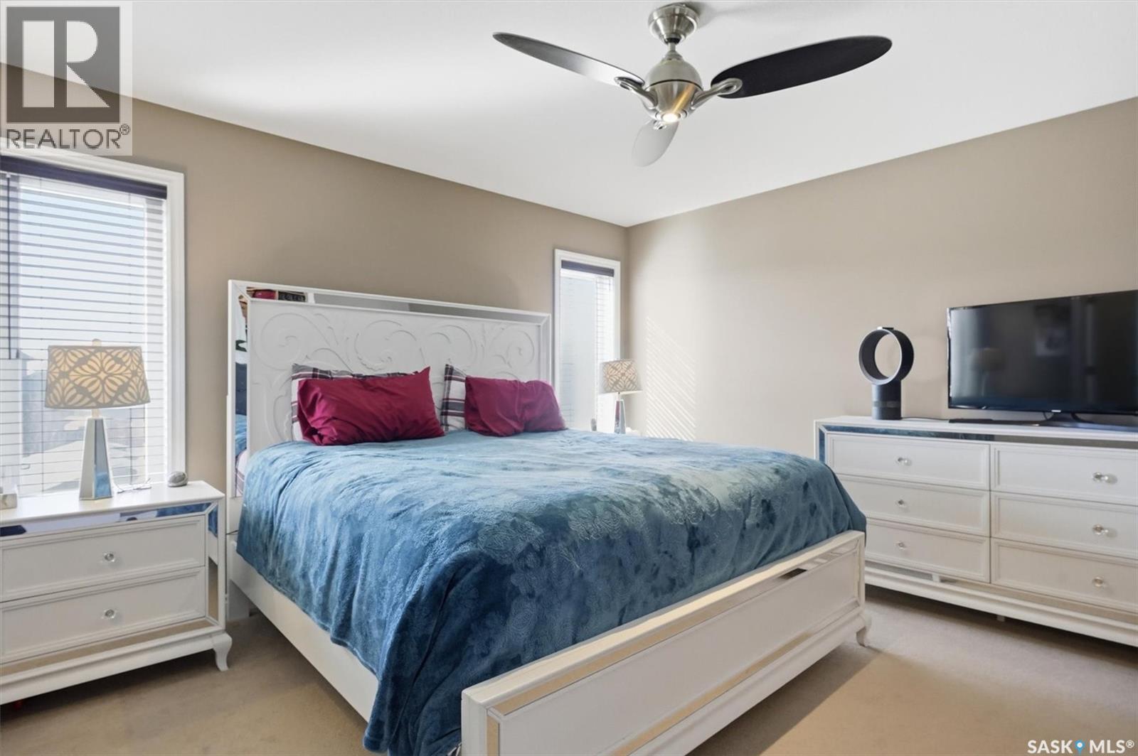 330 Lynd Lane, Saskatoon, SK - Indoor Photo Showing Bedroom