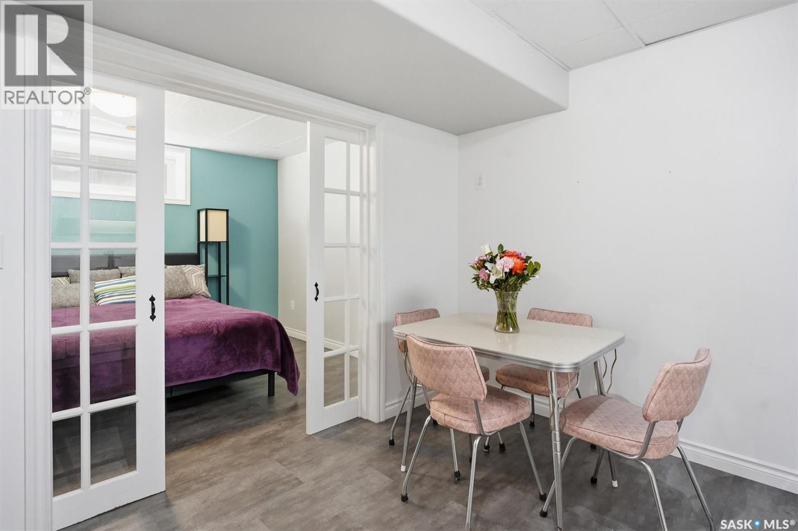 330 Lynd Lane, Saskatoon, SK - Indoor Photo Showing Dining Room