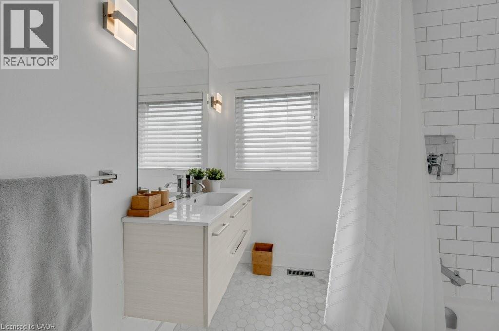 628 Ardleigh Crescent, Burlington, ON - Indoor