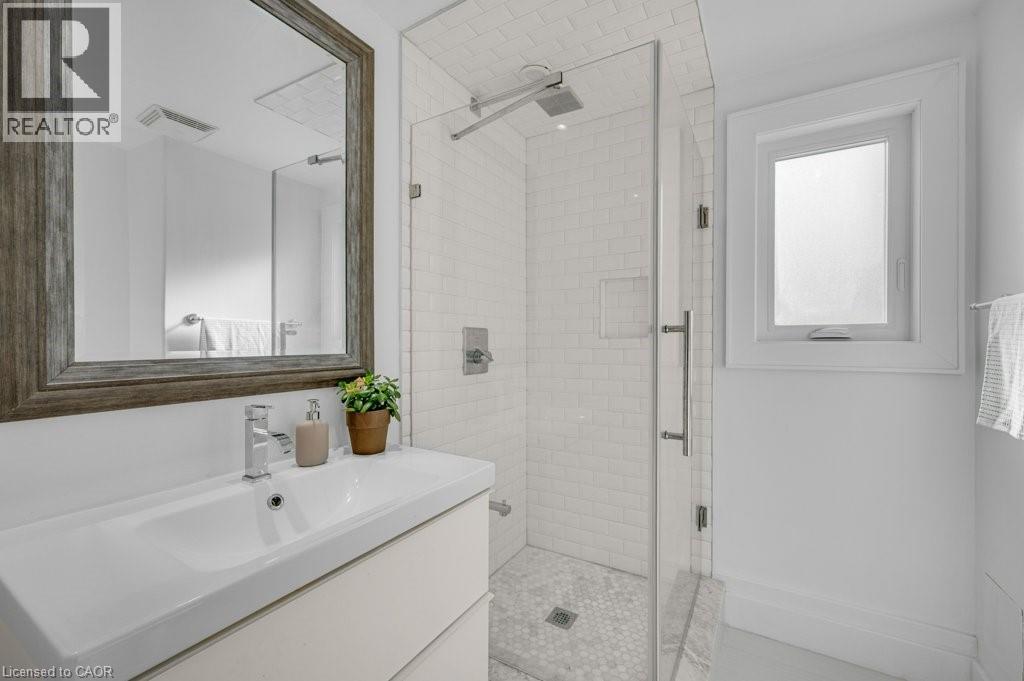628 Ardleigh Crescent, Burlington, ON - Indoor Photo Showing Bathroom