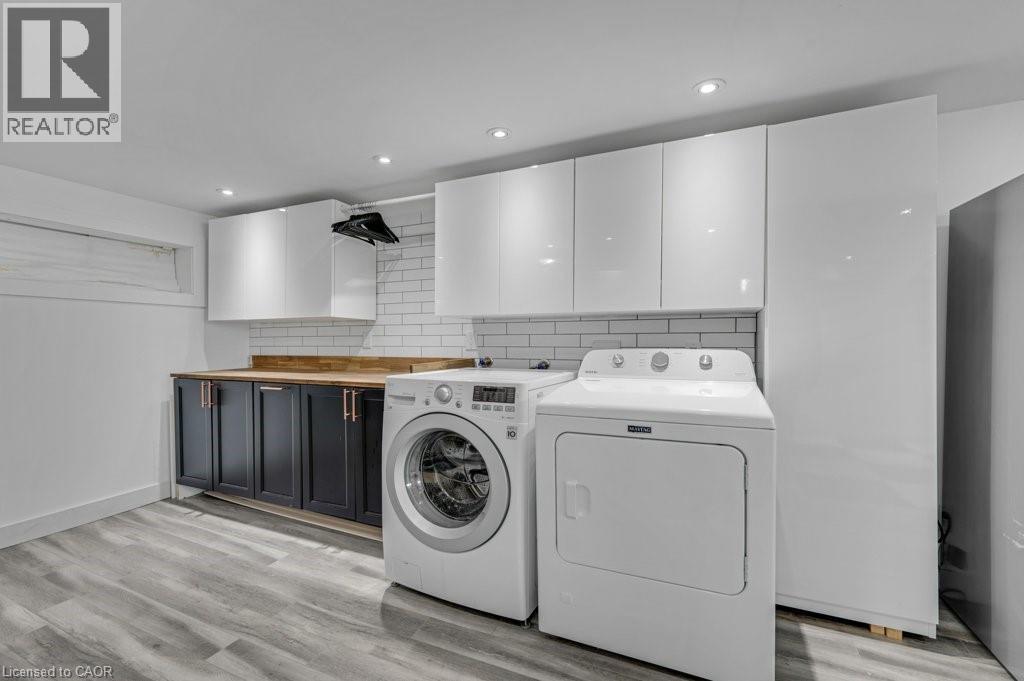 628 Ardleigh Crescent, Burlington, ON - Indoor Photo Showing Laundry Room