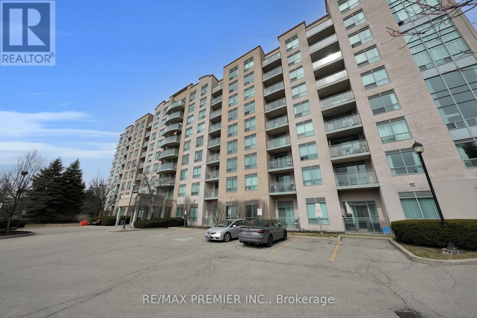 220 - 51 Baffin Court, Richmond Hill, ON - Outdoor With Balcony With Facade
