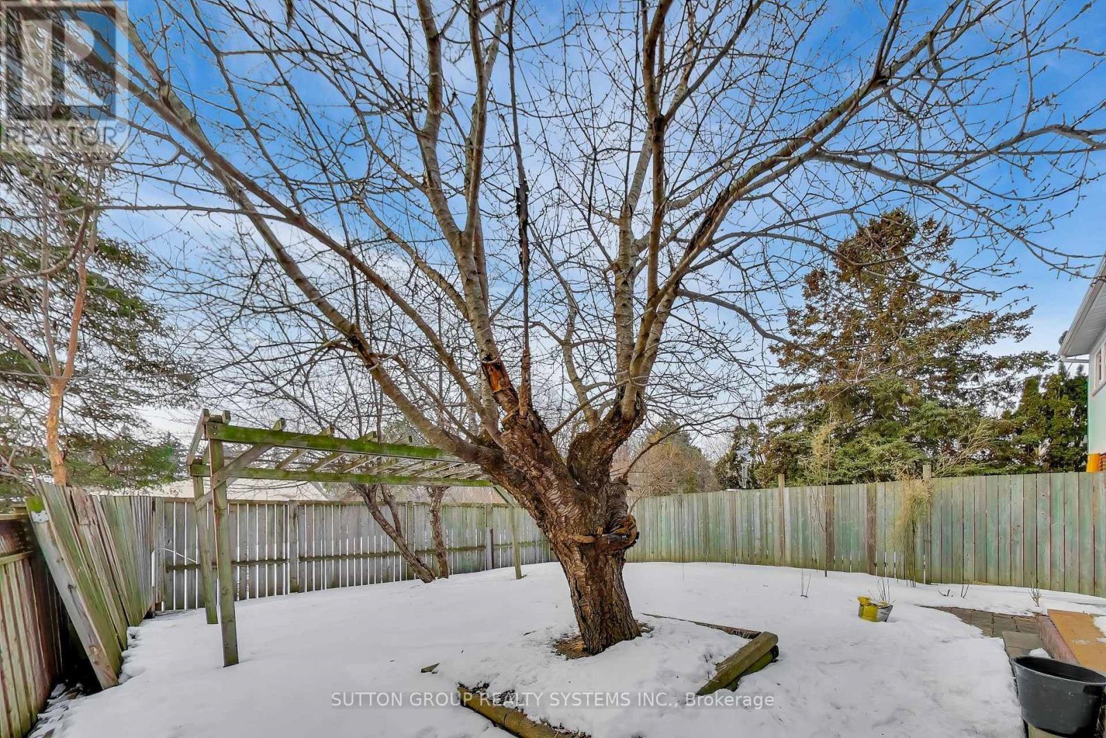 2662 Canberra Road, Mississauga, ON - Outdoor