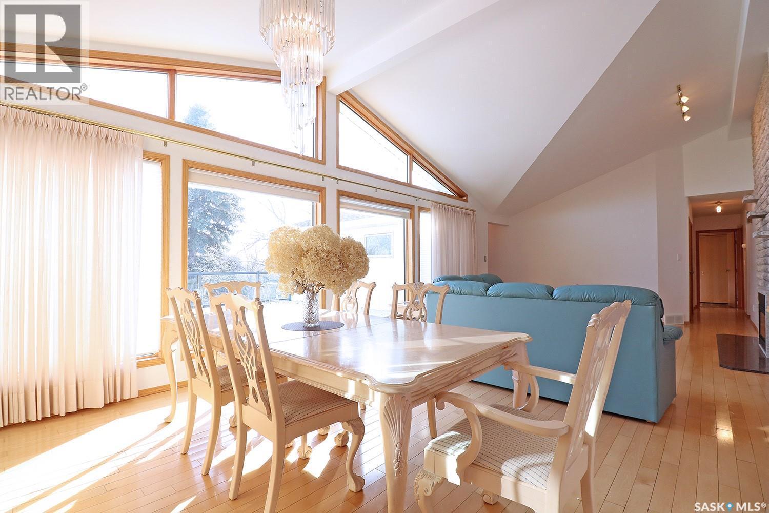 110 Logan Crescent E, Yorkton, SK - Indoor Photo Showing Dining Room