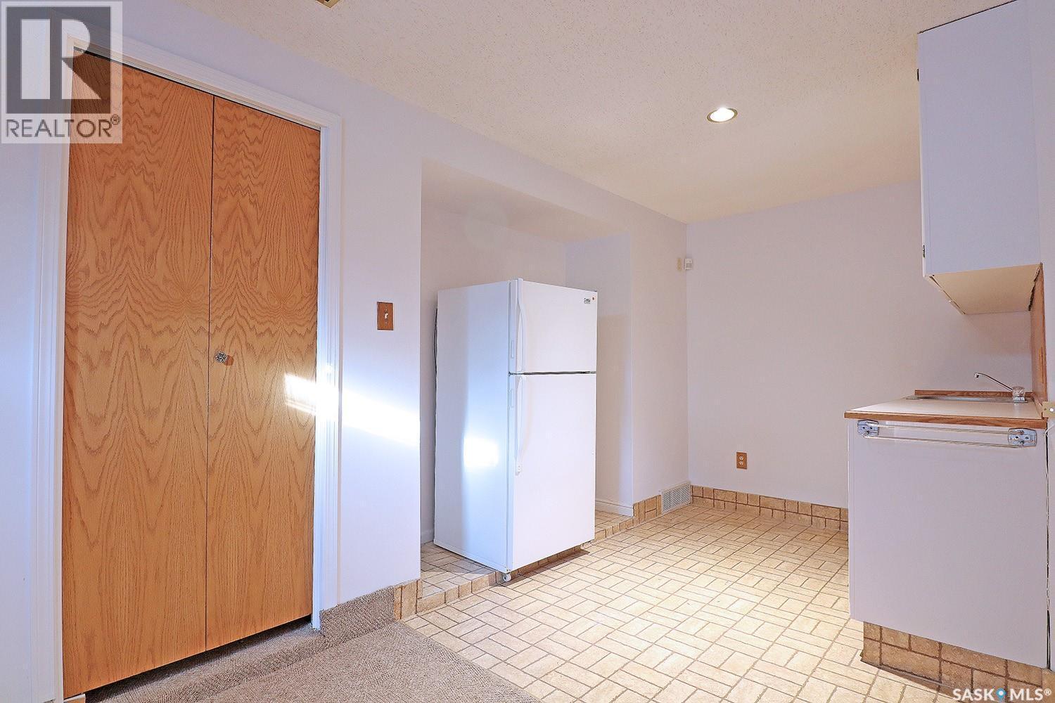 110 Logan Crescent E, Yorkton, SK - Indoor