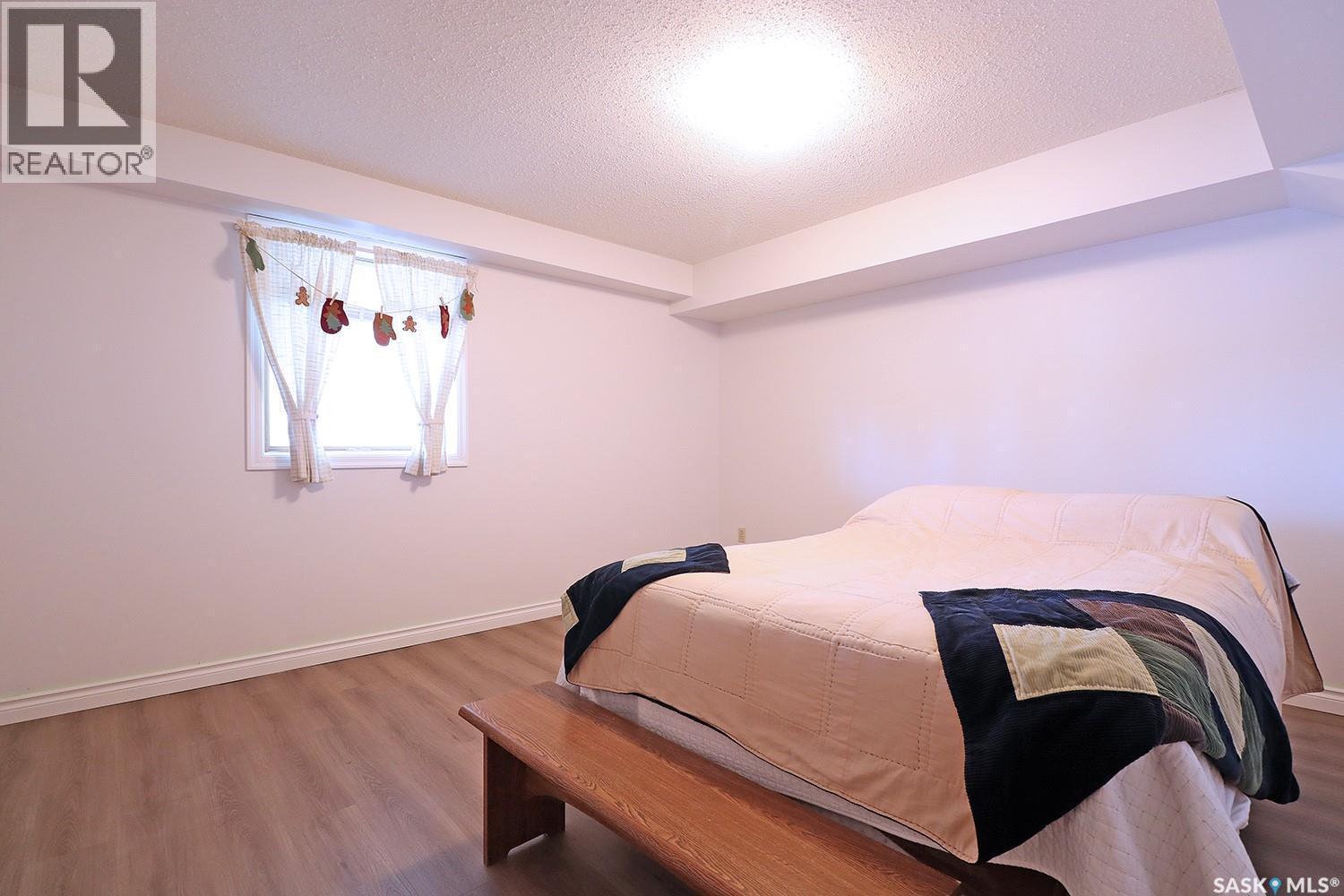 110 Logan Crescent E, Yorkton, SK - Indoor Photo Showing Bedroom
