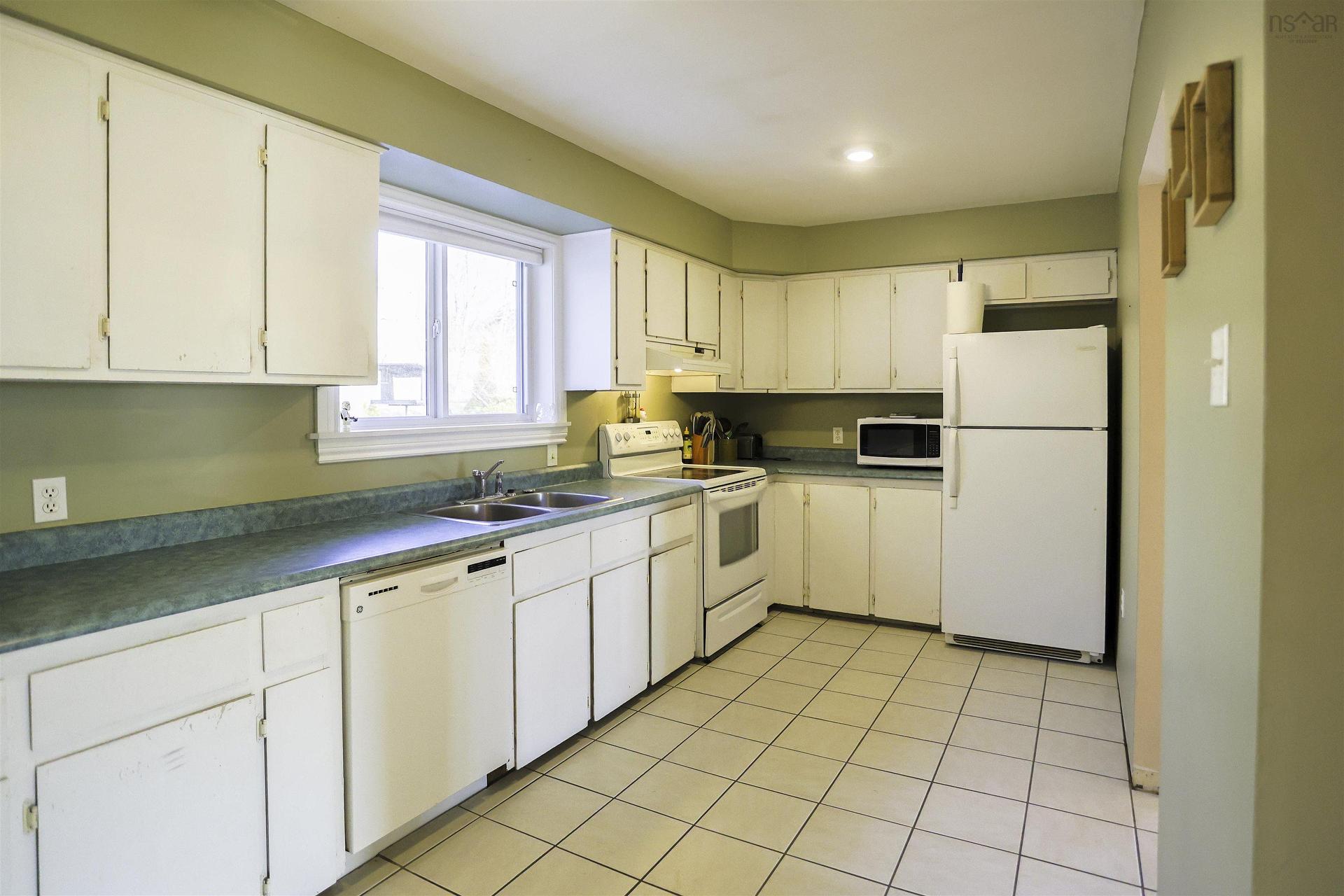 33 Micmac Drive, Dartmouth, NS