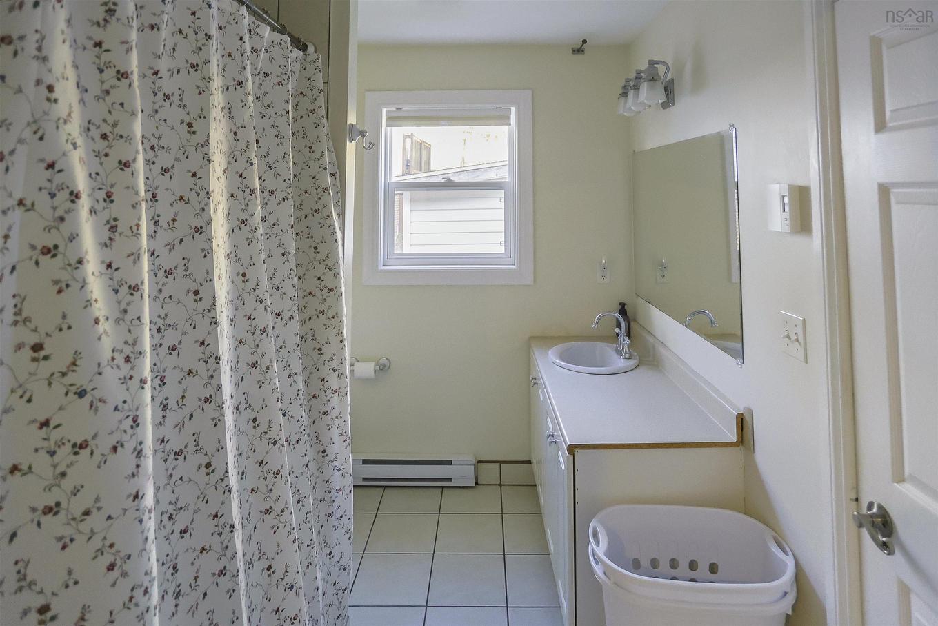 33 Micmac Drive, Dartmouth, NS