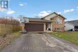 216 RIDGE ROAD S Fort Erie (Ridgeway), ON L0S 1B0
