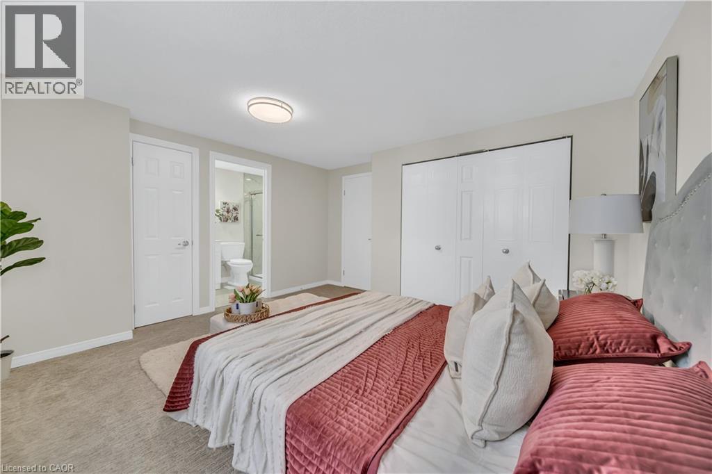 540 Mariner Drive, Waterloo, ON - Indoor Photo Showing Bedroom