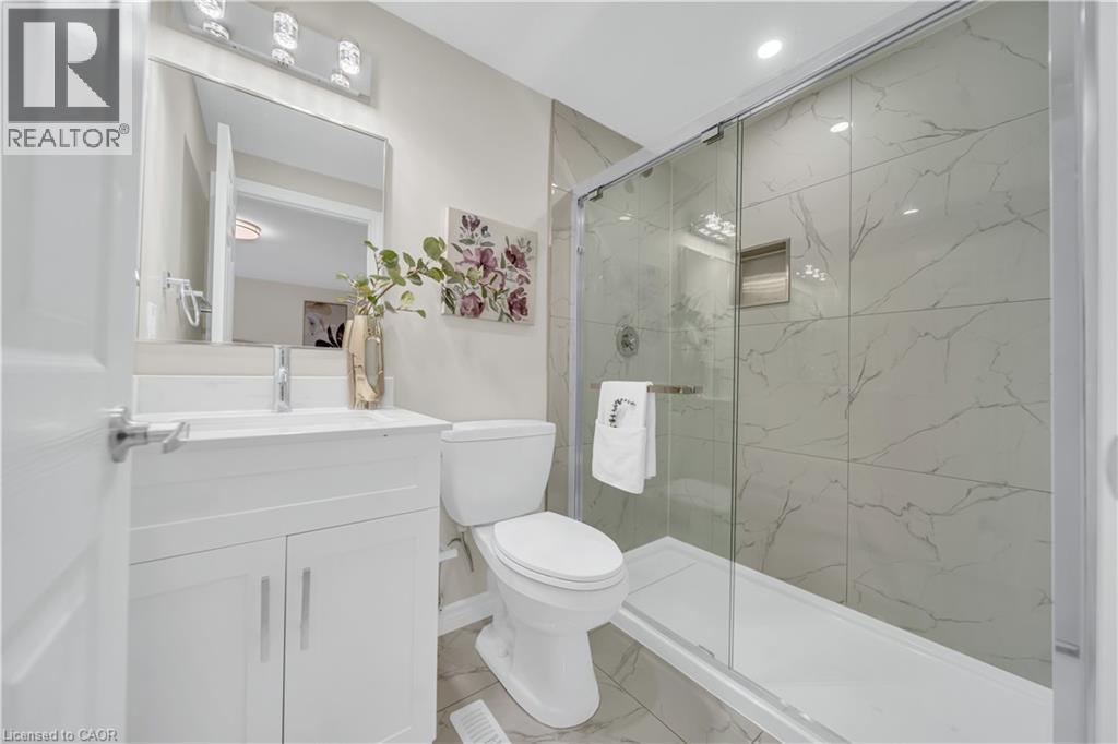 540 Mariner Drive, Waterloo, ON - Indoor Photo Showing Bathroom