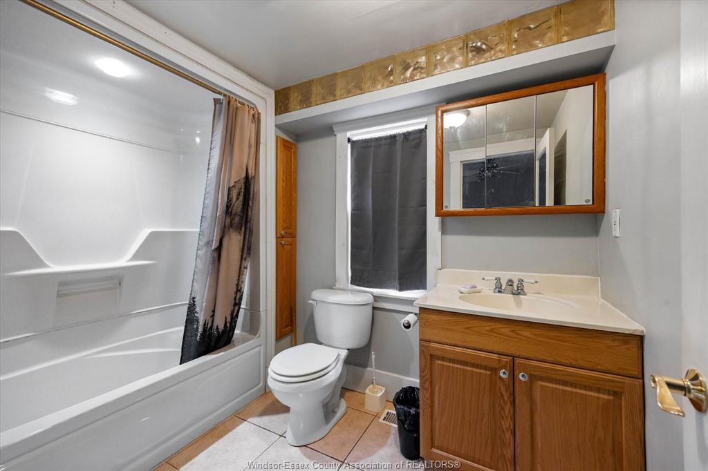 1070 St. Luke, Windsor, ON