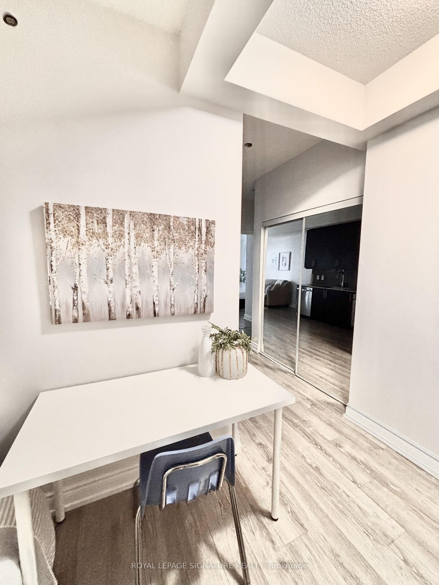 710-9600 Yonge Street, Richmond Hill, ON - Indoor