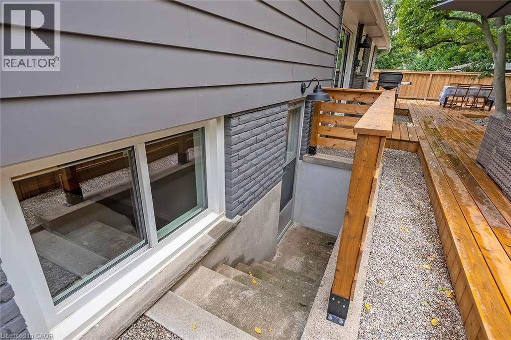 406 Oakwood Drive, Burlington, ON - Outdoor With Deck Patio Veranda