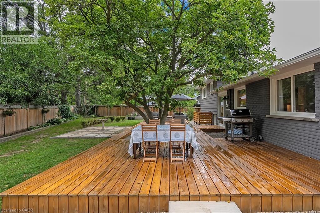 406 Oakwood Drive, Burlington, ON - Outdoor With Deck Patio Veranda