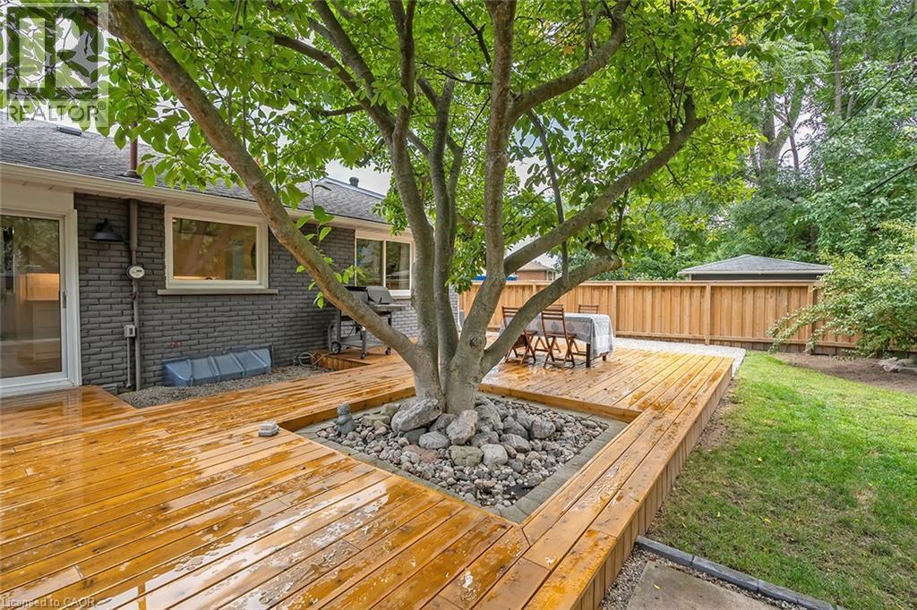 406 Oakwood Drive, Burlington, ON - Outdoor With Deck Patio Veranda