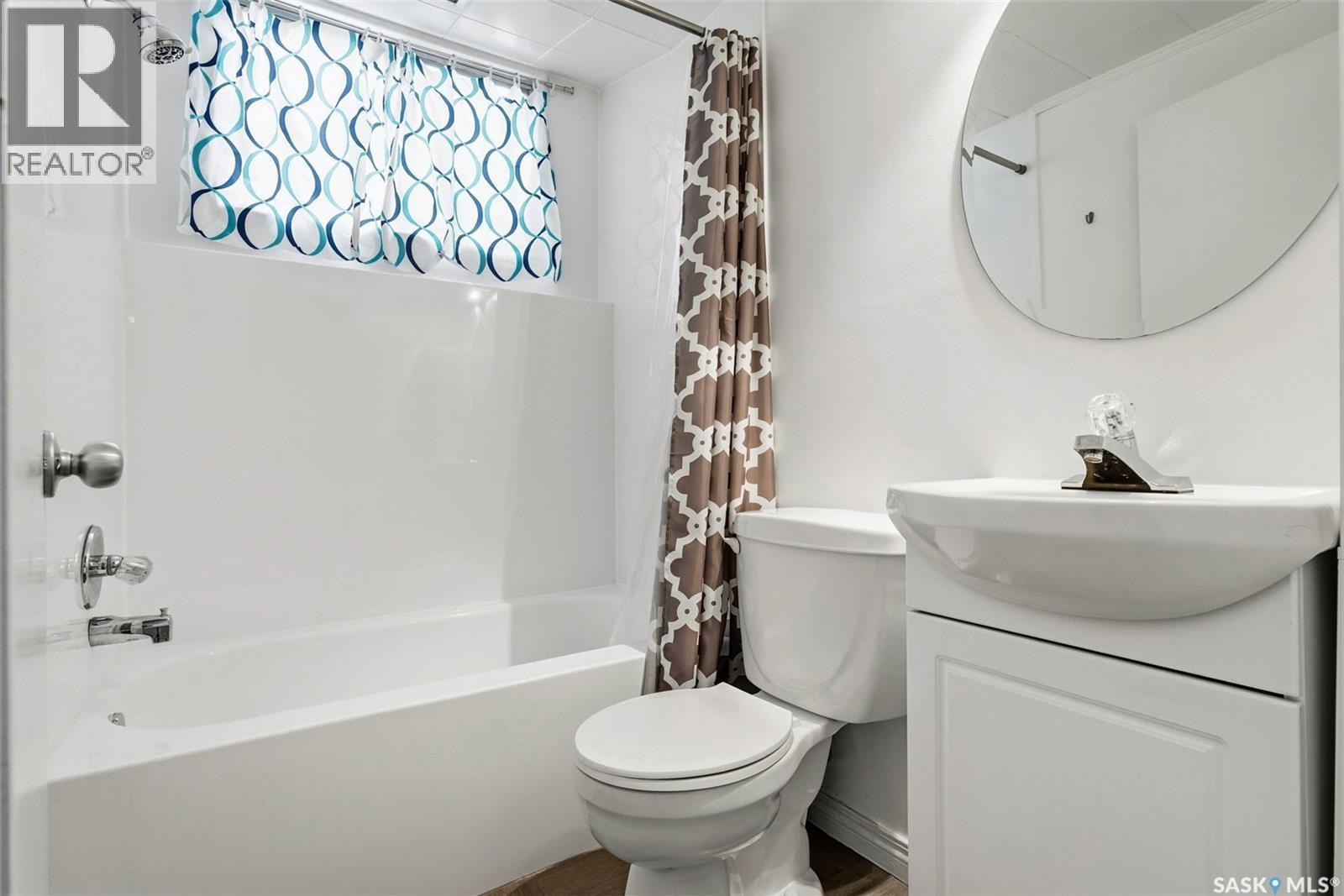 108 Matheson Crescent, Regina, SK - Indoor Photo Showing Bathroom