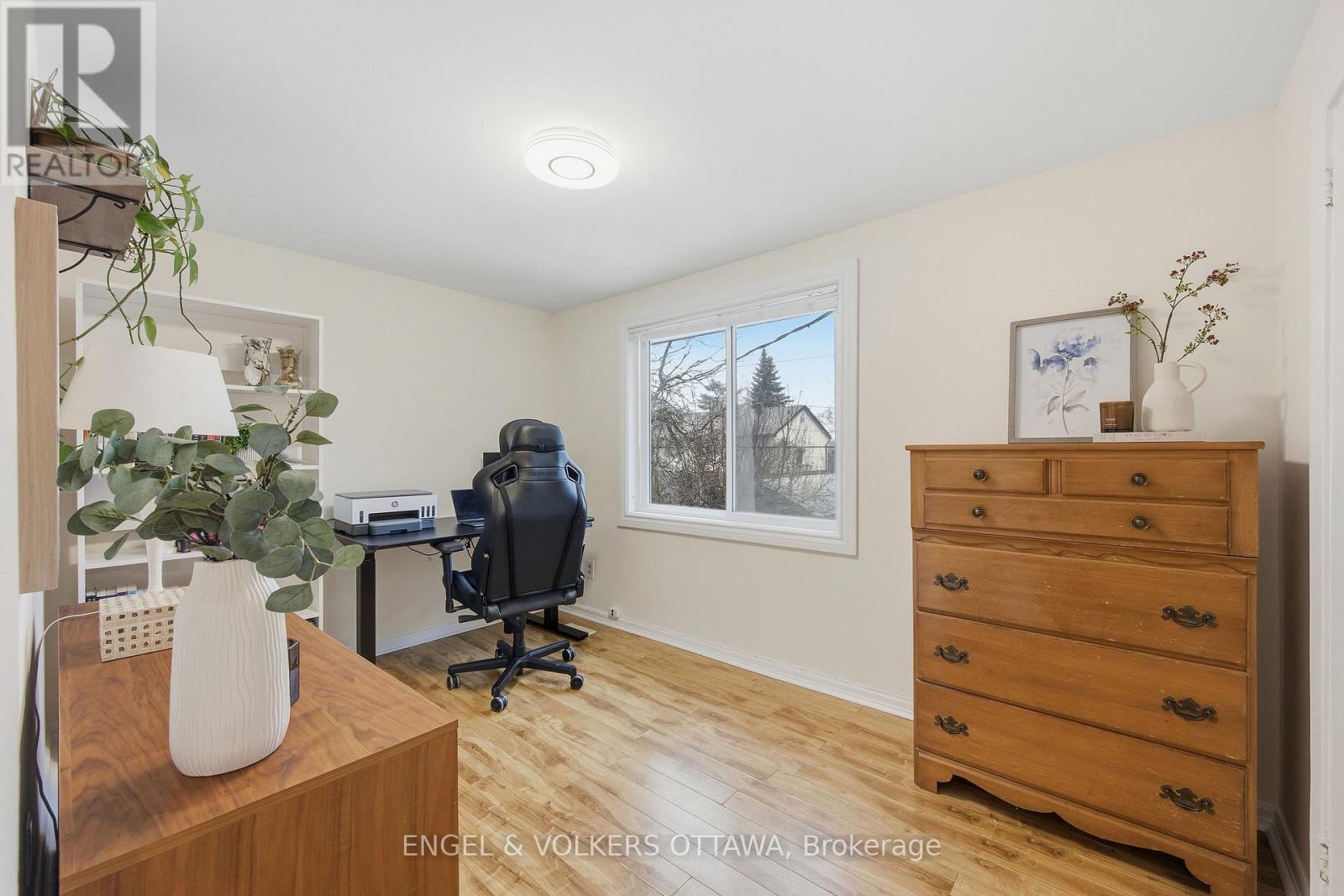 483 Prince Albert Street, Ottawa, ON - Indoor