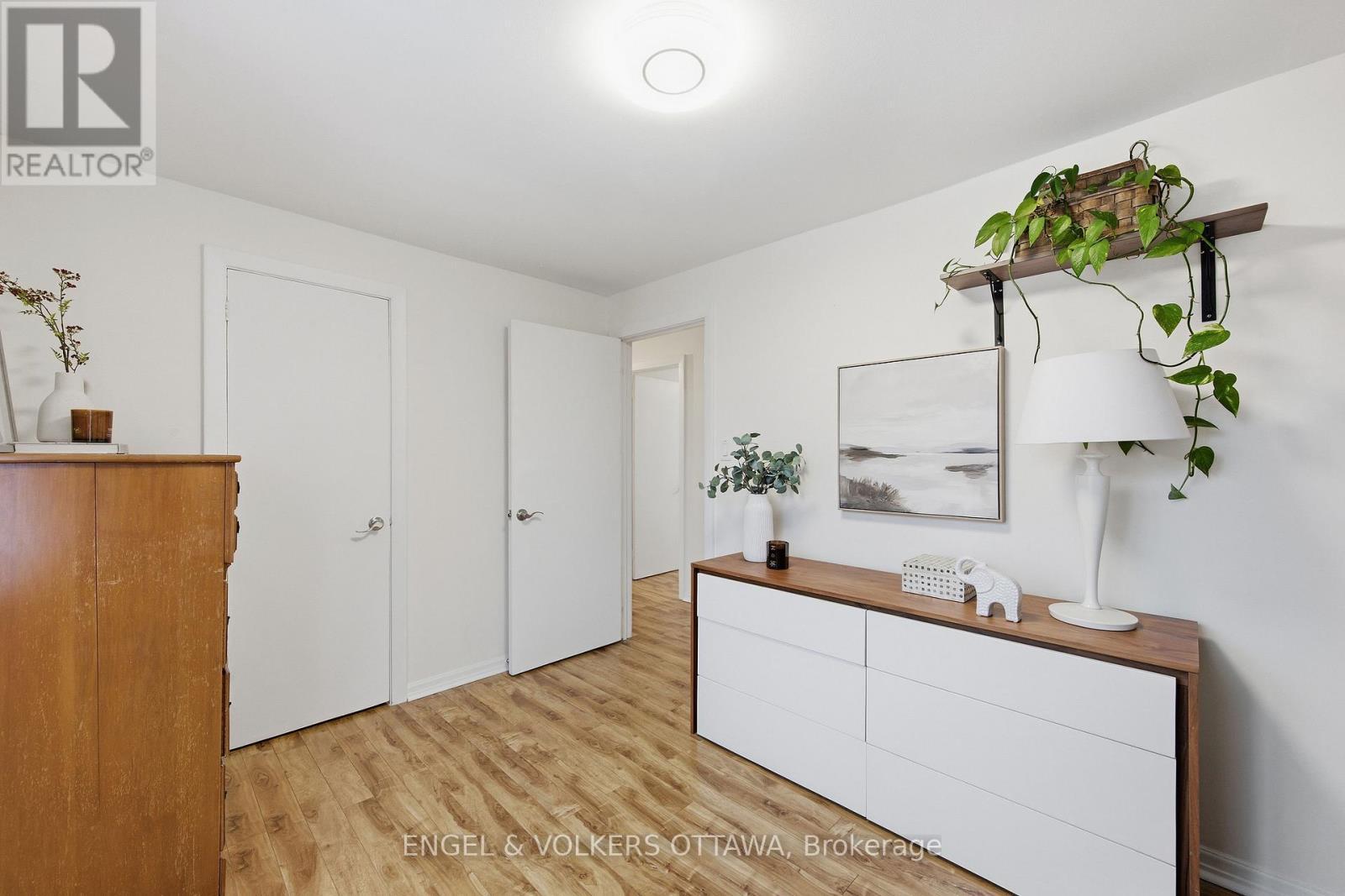 483 Prince Albert Street, Ottawa, ON - Indoor