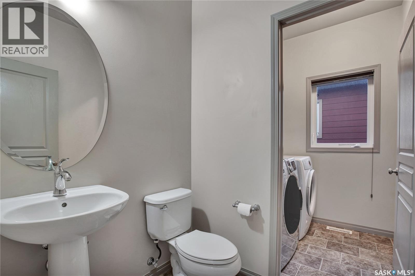 211 Mcbeth Crescent, Saskatoon, SK - Indoor Photo Showing Bathroom