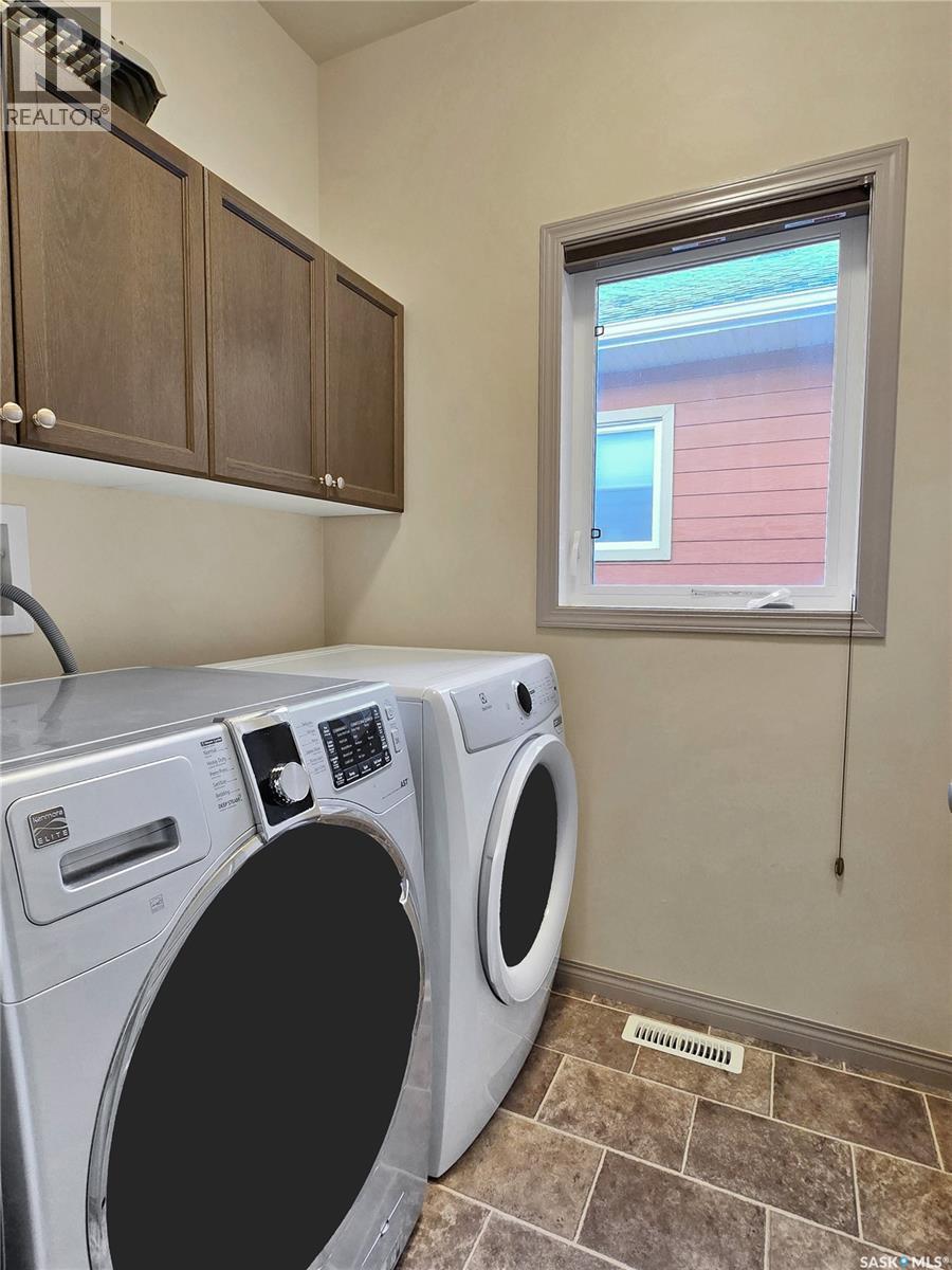211 Mcbeth Crescent, Saskatoon, SK - Indoor Photo Showing Laundry Room