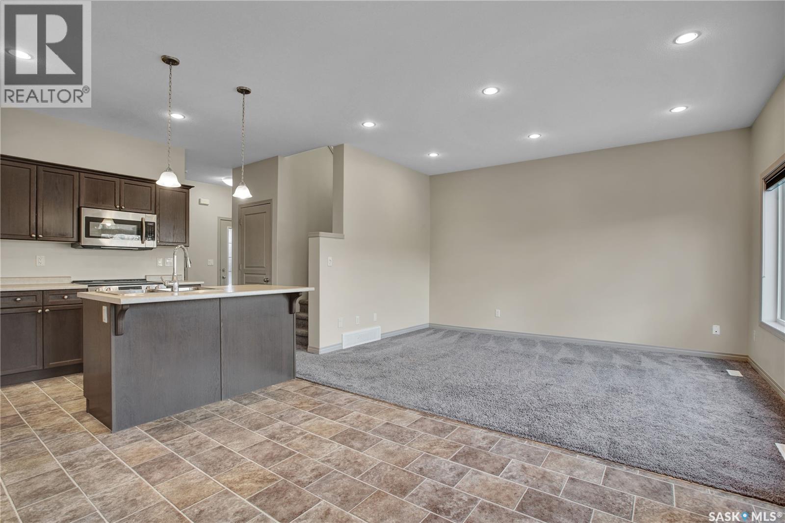 211 Mcbeth Crescent, Saskatoon, SK - Indoor Photo Showing Kitchen