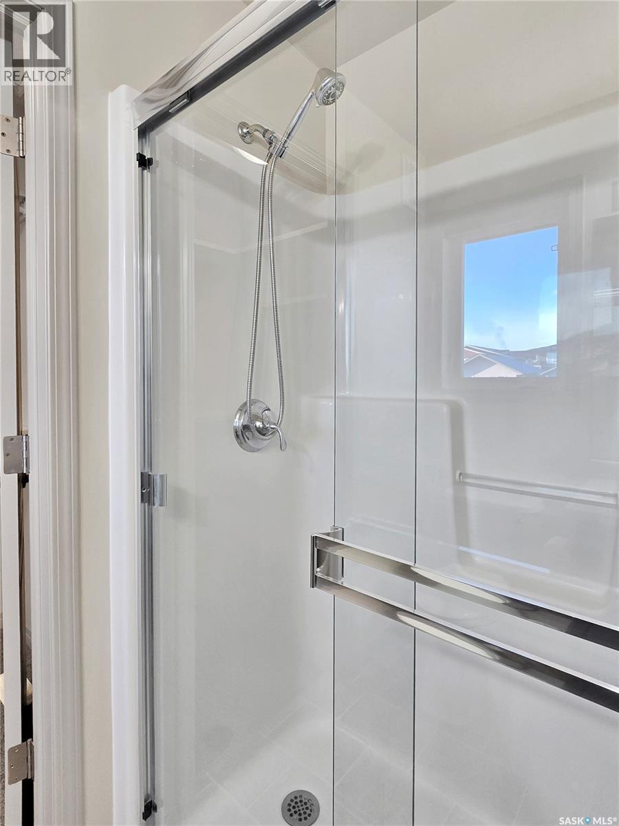 211 Mcbeth Crescent, Saskatoon, SK - Indoor Photo Showing Bathroom