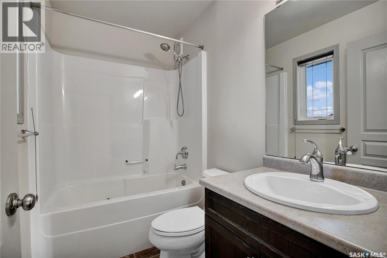 211 Mcbeth Crescent, Saskatoon, SK - Indoor Photo Showing Bathroom
