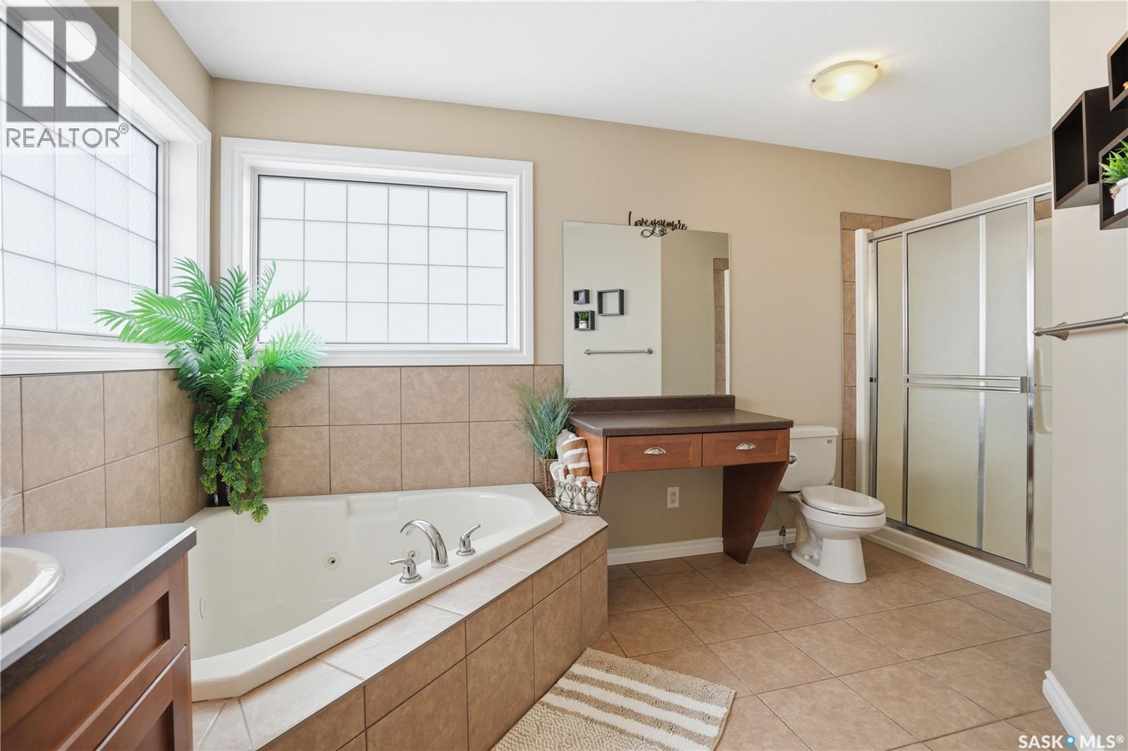 3286 Mcclocklin Road, Saskatoon, SK - Indoor Photo Showing Bathroom