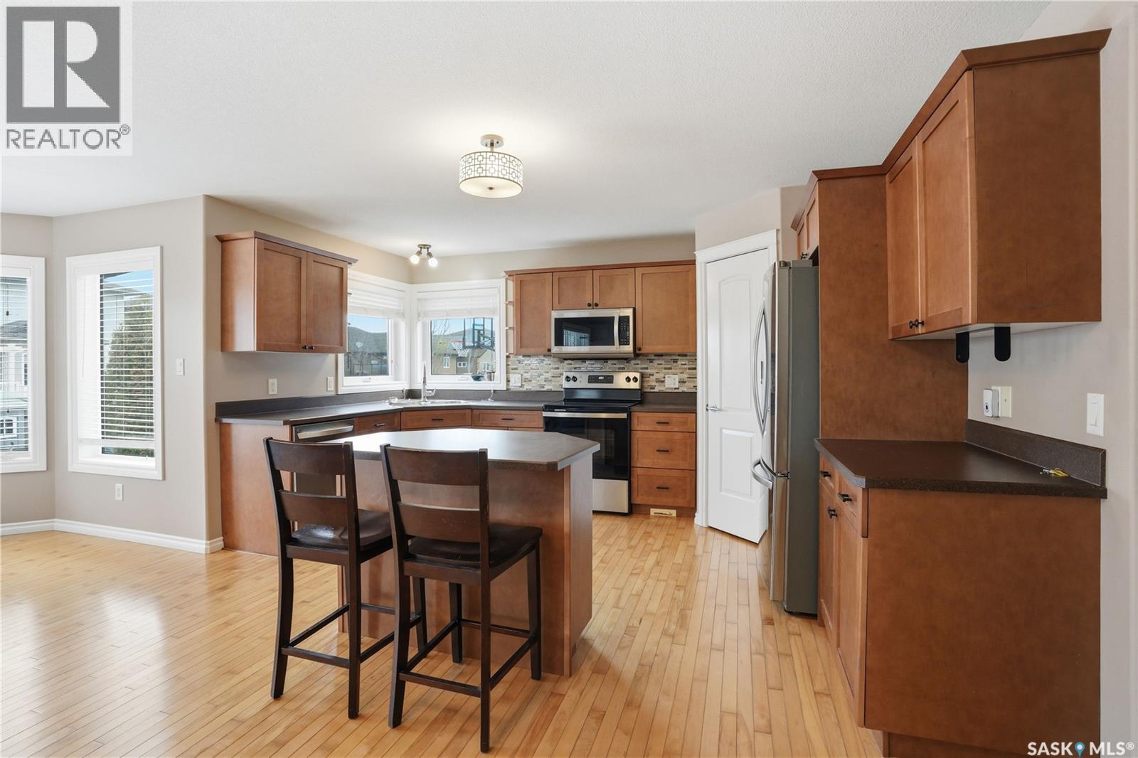 3286 Mcclocklin Road, Saskatoon, SK - Indoor Photo Showing Kitchen
