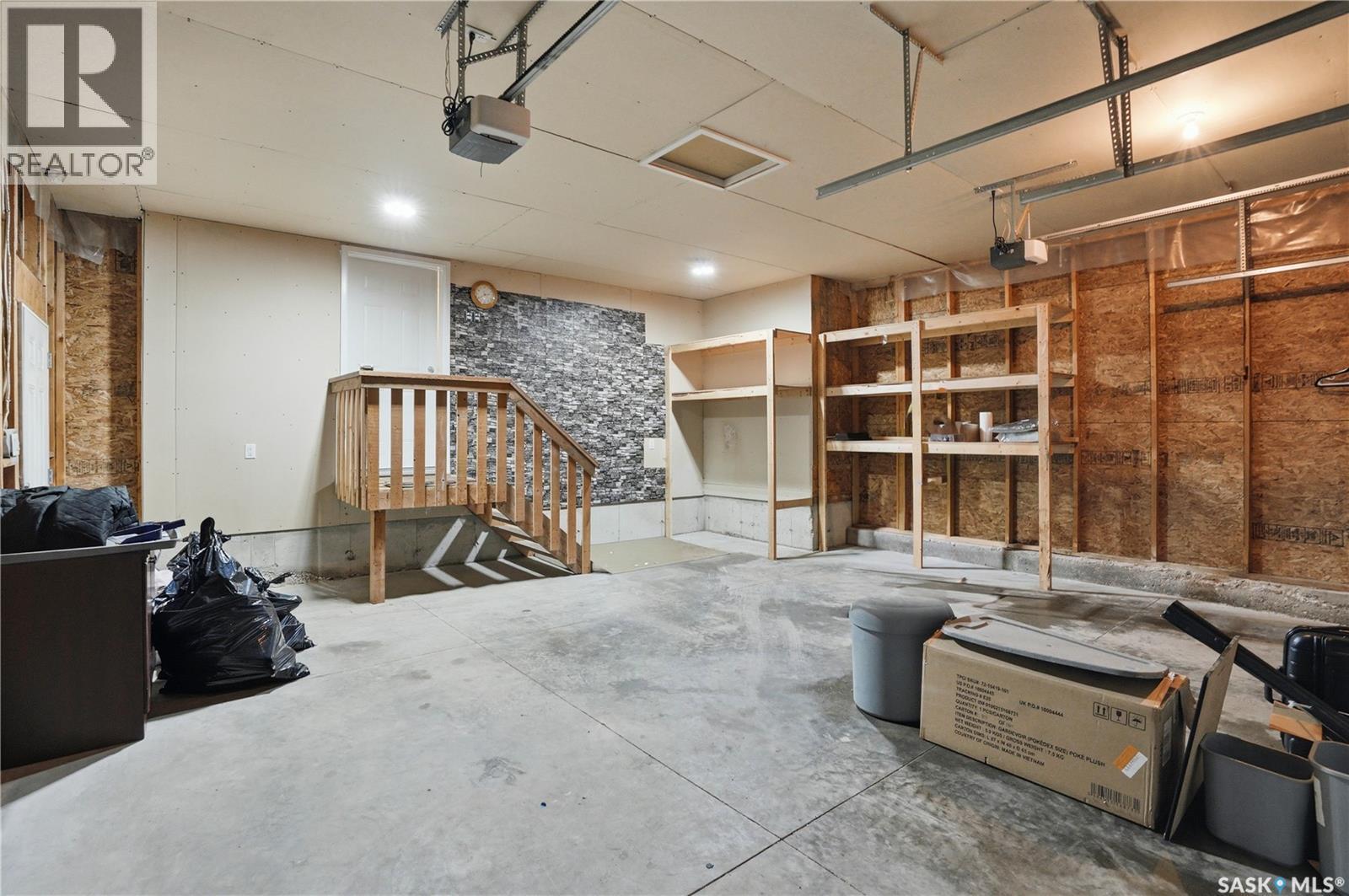 3286 Mcclocklin Road, Saskatoon, SK - Indoor Photo Showing Garage