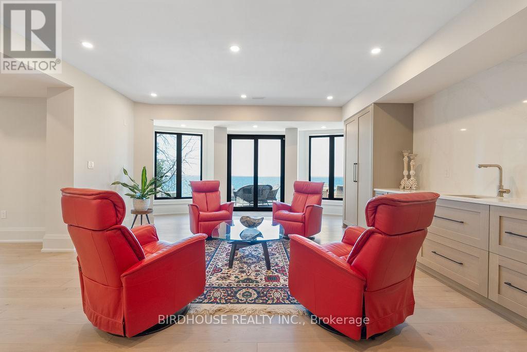 16 & 20 Garden Gate, Brock, ON - Indoor Photo Showing Living Room