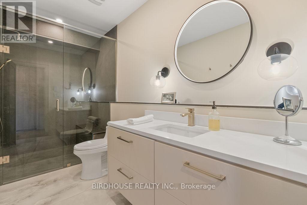 16 & 20 Garden Gate, Brock, ON - Indoor Photo Showing Bathroom