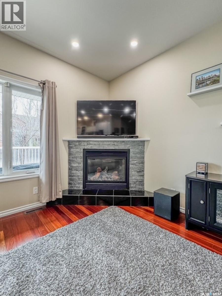 520 Palliser Drive, Swift Current, SK - Indoor Photo Showing Other Room With Fireplace