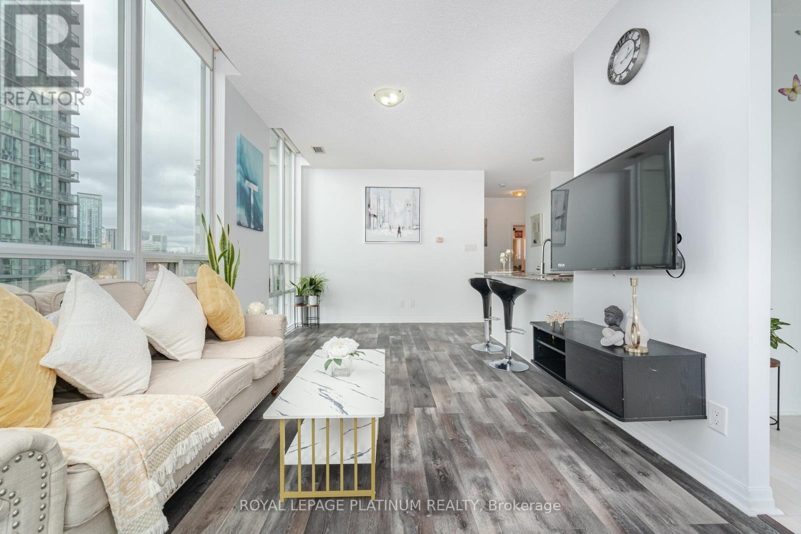 510 - 3515 Kariya Drive, Mississauga, ON - Indoor