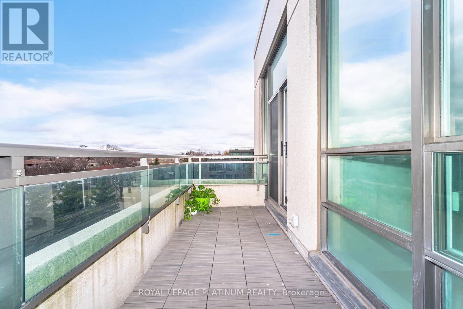 510 - 3515 Kariya Drive, Mississauga, ON - With Balcony With Exterior