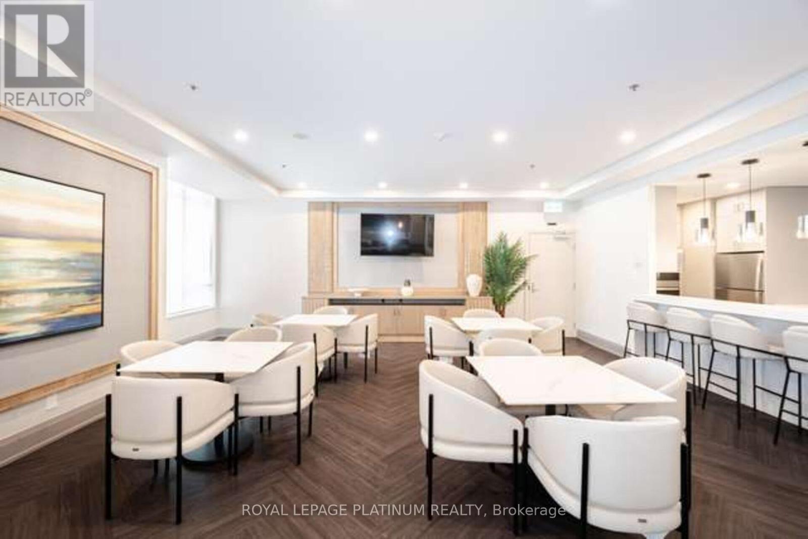 510 - 3515 Kariya Drive, Mississauga, ON - Indoor
