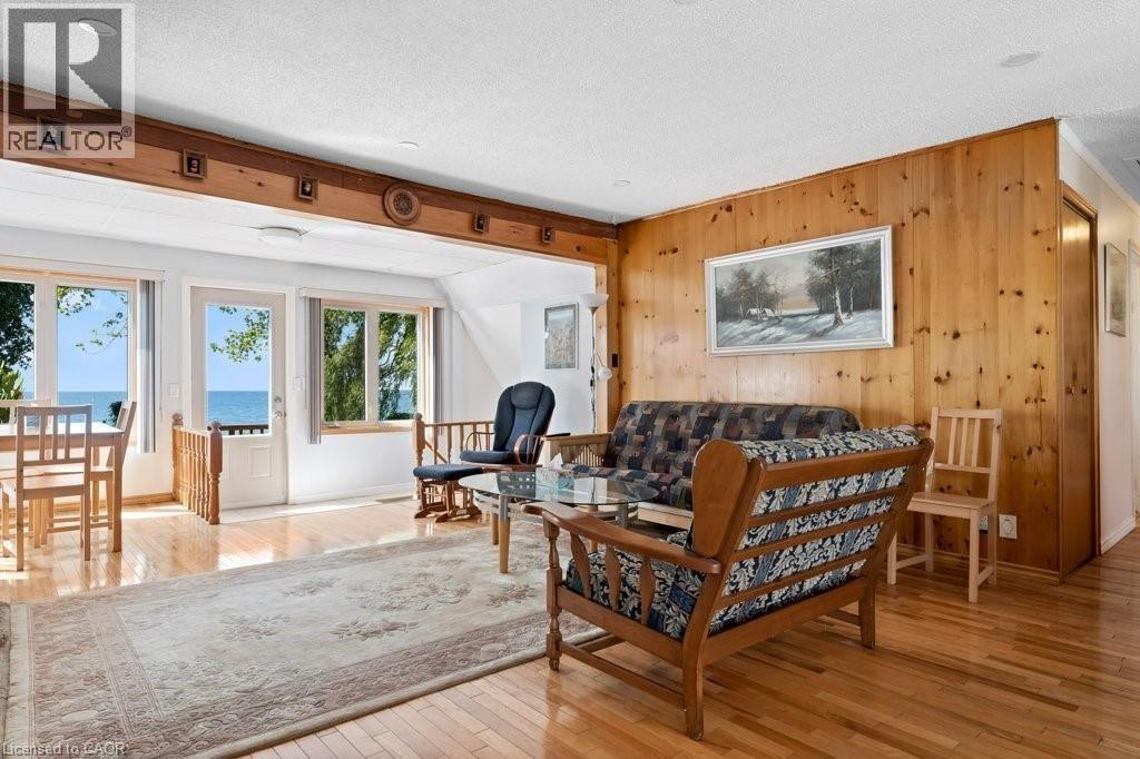 2592 Lakeshore Road, Dunnville, ON - Indoor
