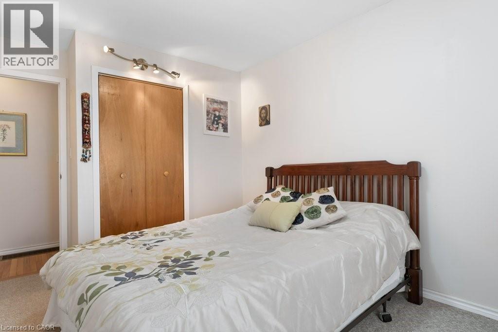 2592 Lakeshore Road, Dunnville, ON - Indoor Photo Showing Bedroom