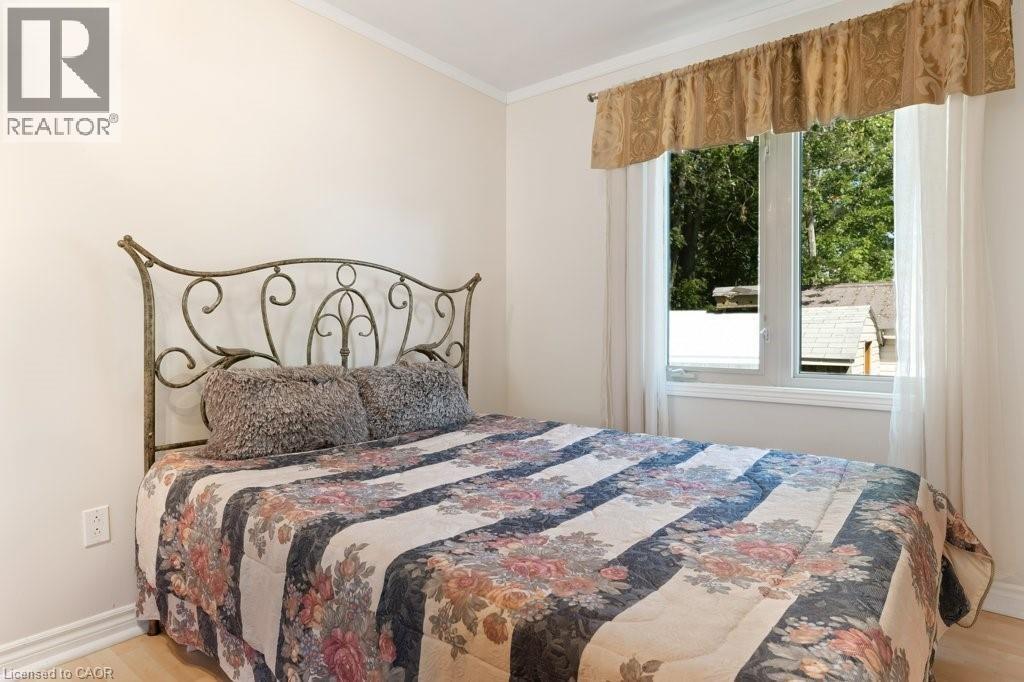 2592 Lakeshore Road, Dunnville, ON - Indoor Photo Showing Bedroom