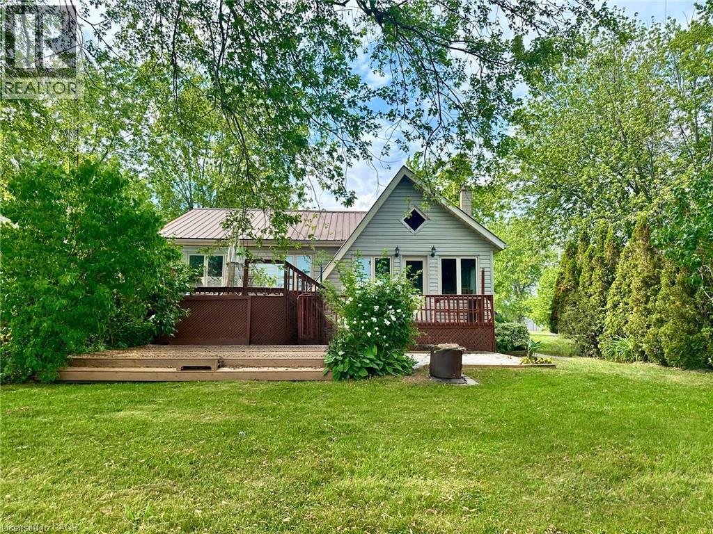 2592 Lakeshore Road, Dunnville, ON - Outdoor